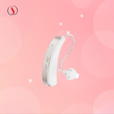 За ухом невидимый цифровой слуховой аппарат с отменой шума и подавлением вопли