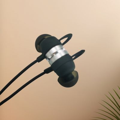 Программируемые Bluetooth перезаряжаемые ОТК слуховые аппараты IOS Android Ear Buds для слабослышащих